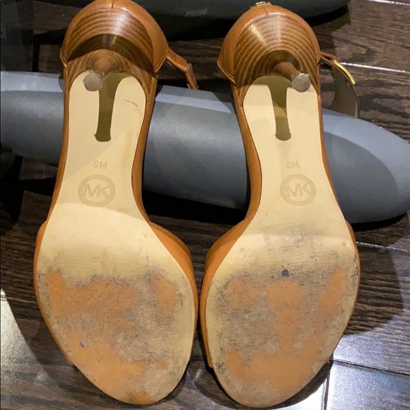 Michael Kors heeled sandals - Picture 9 of 9